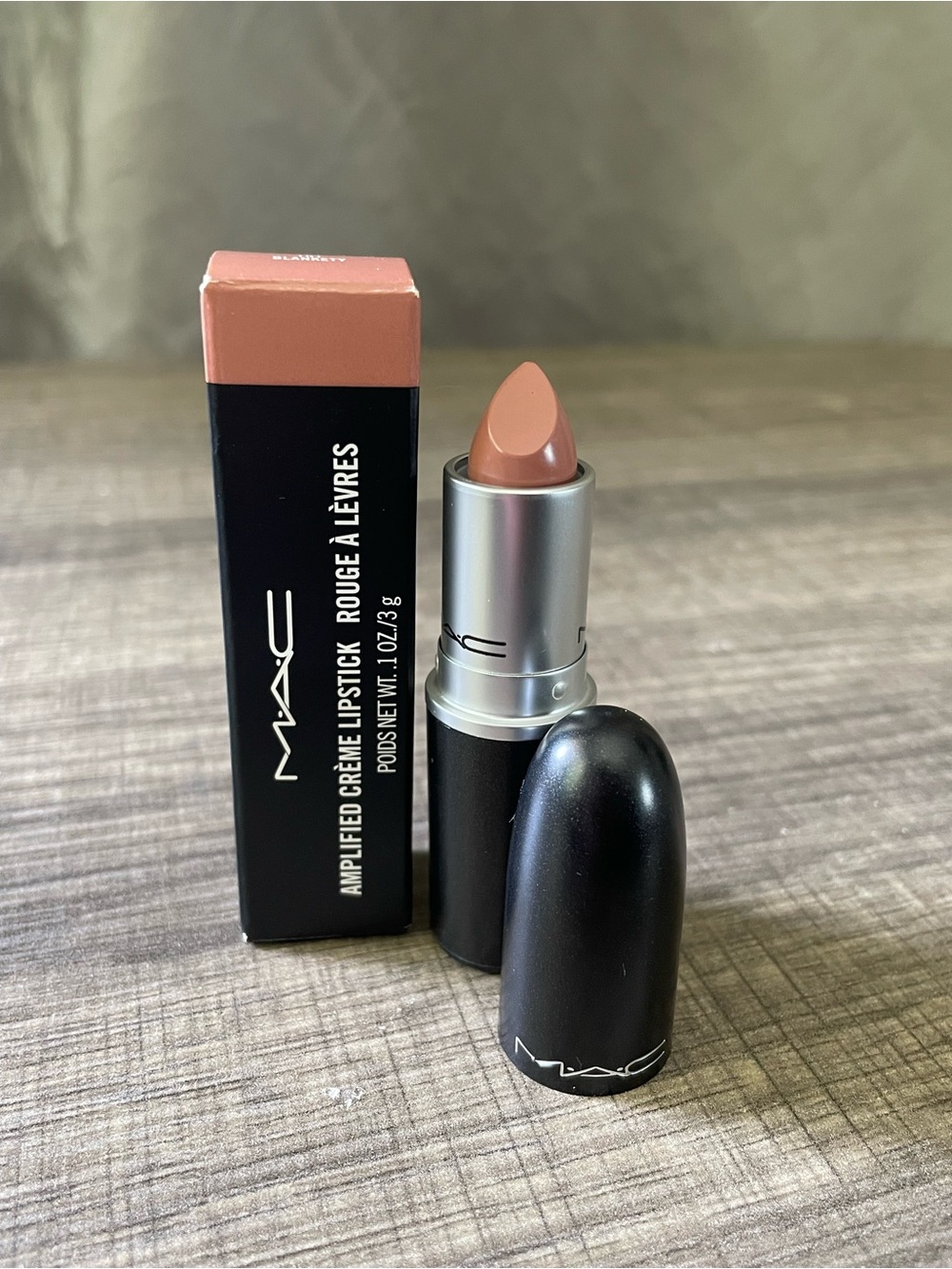MAC Amplified Creme Lipstick - 101 Blankety - 3g - RARE